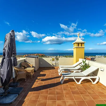 Cosy Rooftop Terrace