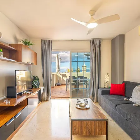 Cosy Rooftop Terrace Apartment