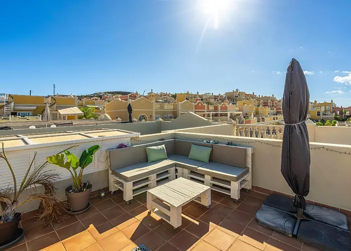 Cosy Rooftop Terrace