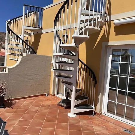 Cosy Rooftop Terrace Apartman *