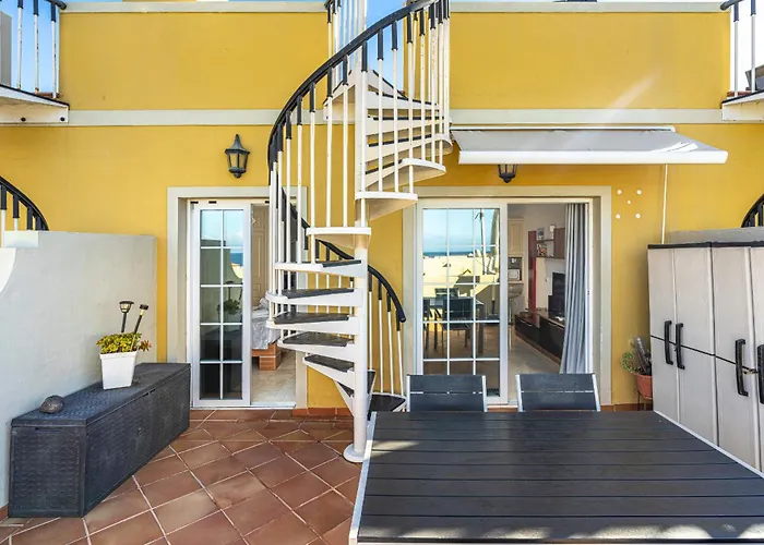 Cosy Rooftop Terrace アパート *