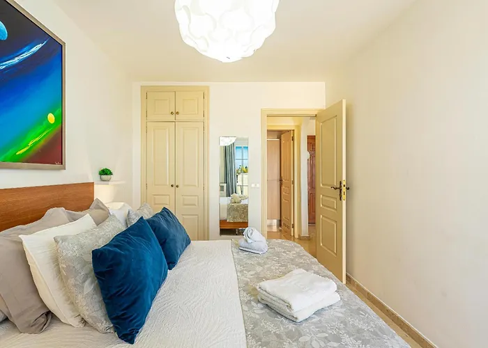 Cosy Rooftop Terrace アパート *